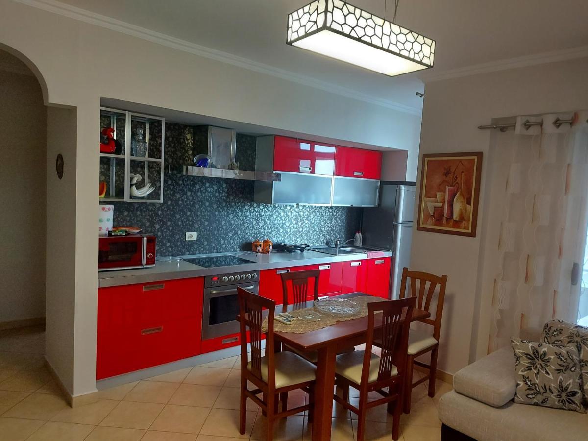 Bral Apartments 8 Two-Bedroom Beachfront Durres Ngoại thất bức ảnh