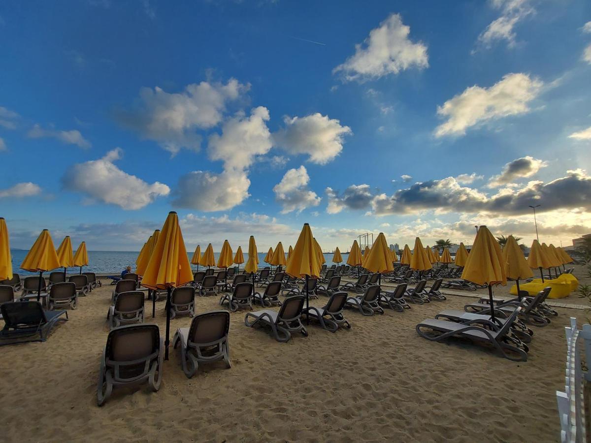 Bral Apartments 8 Two-Bedroom Beachfront Durres Ngoại thất bức ảnh