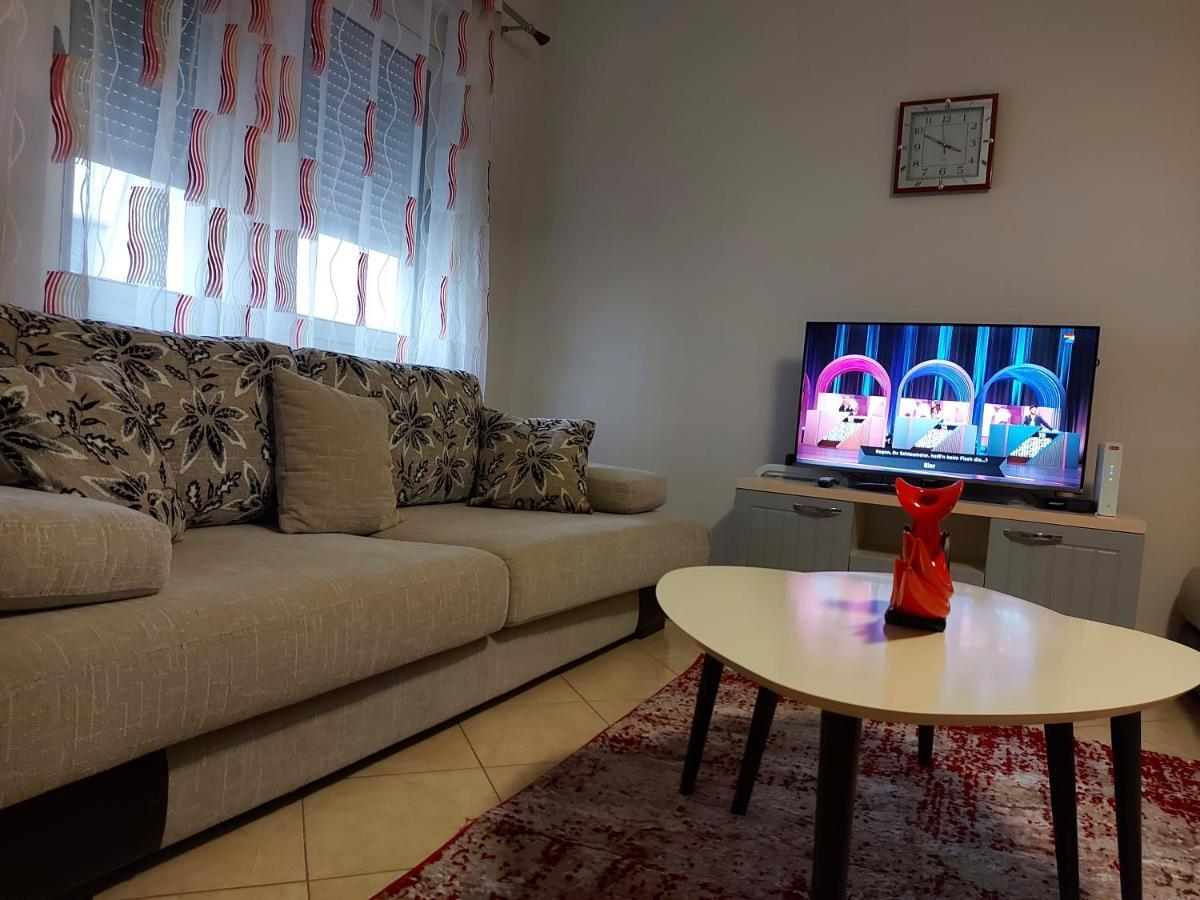Bral Apartments 8 Two-Bedroom Beachfront Durres Ngoại thất bức ảnh