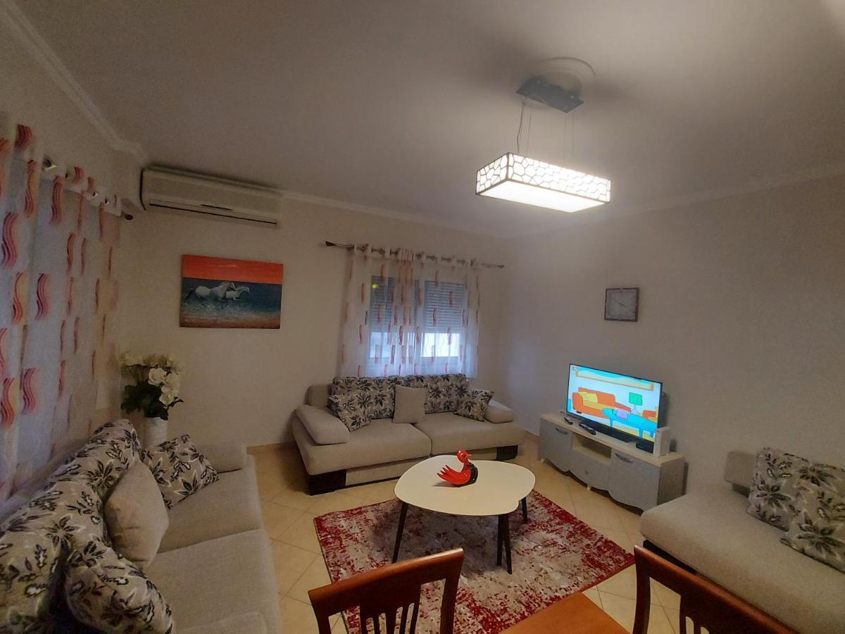 Bral Apartments 8 Two-Bedroom Beachfront Durres Ngoại thất bức ảnh