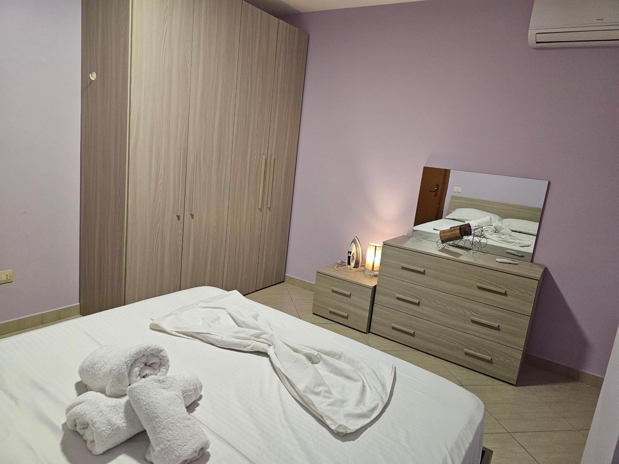 Bral Apartments 8 Two-Bedroom Beachfront Durres Ngoại thất bức ảnh
